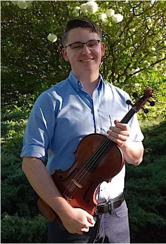 Violin and viola teacher Jackson Alderman